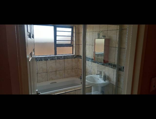 3 BEDROOM HOUSE FOR SALE IN KURUMAN